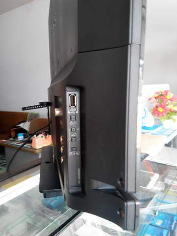 TOSHIBA LED TV 32P2400VT ขนาด 32 นิ้ว